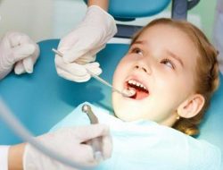 Anak Dibawah Usia Lima Tahun Jangan Pasang Kawat Gigi