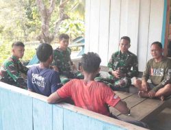 Gelar Komsos, Dandim 1429/Butur : Satgas TMMD Silaturahmi ke Rumah Warga