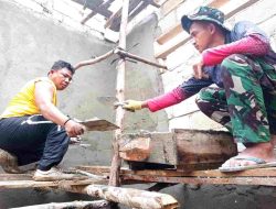 Satgas TMMD bersama Warga Gotong Royong Timbun Pondasi Masjid “Nurul Iman” 