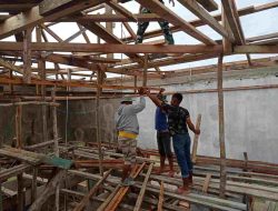 Satgas TMMD 117 Bersama Warga Kebut Pembangunan RTLH dan Masjid Nurul Iman