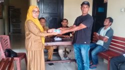 Usai Dilaporkan, Lurah Kamaru Serahkan Donasi Rp30 Juta kepada Korban Kebakaran