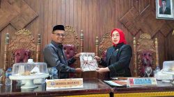 DPRD Buton Utara Serahkan Rekomendasi LKPJ 2025